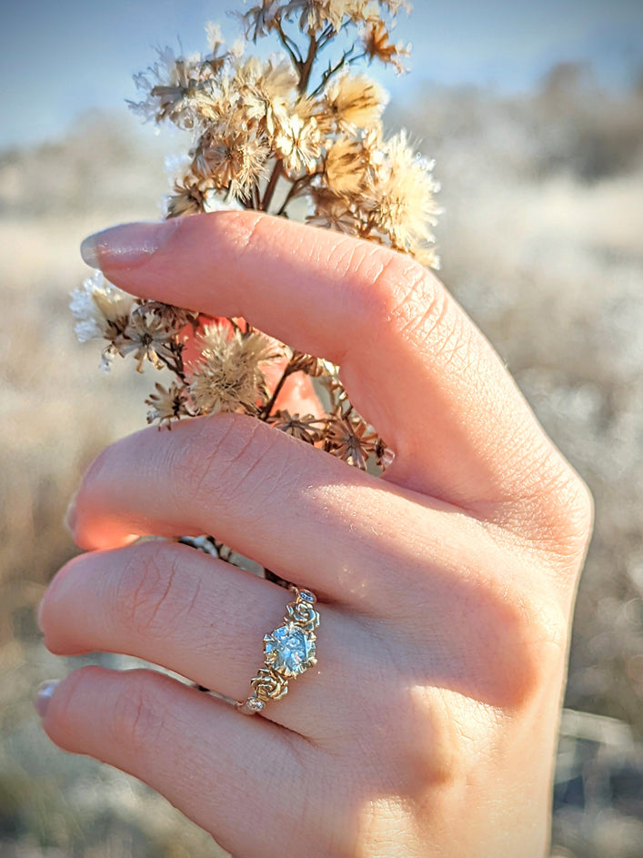 Icy Diamond Flora Salt and Pepper Ring