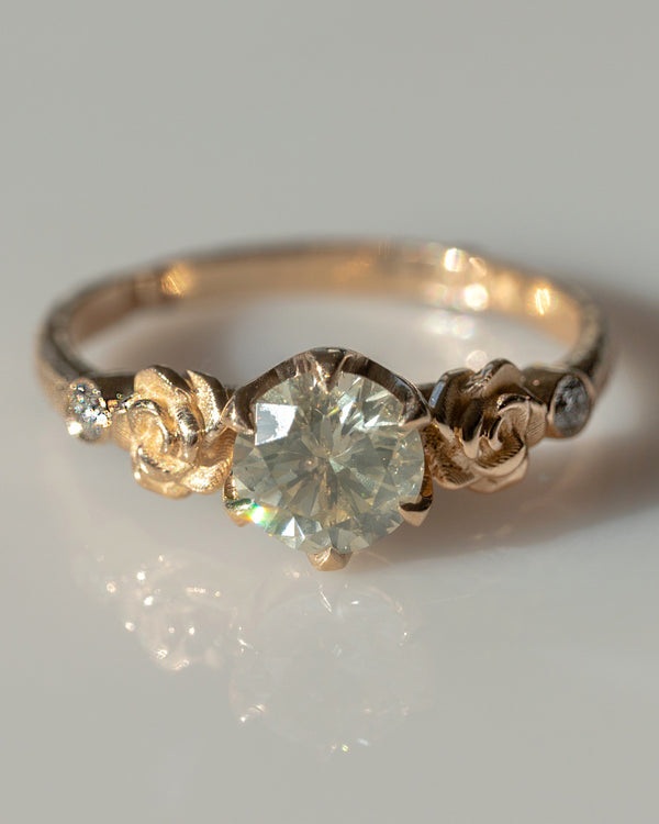 Icy Diamond Flora Salt and Pepper Ring
